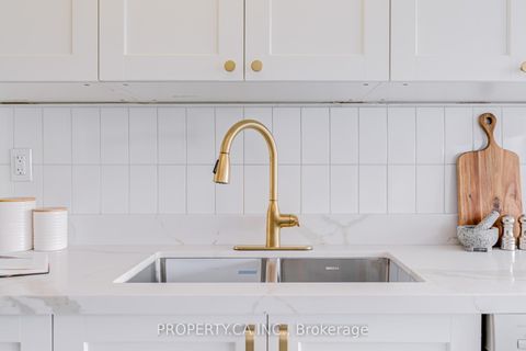 Photo 17 at 1109 - 7601 Bathurst Street, Yorkhill, Vaughan