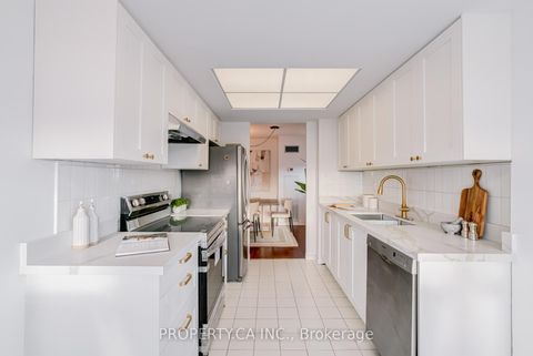 Photo 19 at 1109 - 7601 Bathurst Street, Yorkhill, Vaughan