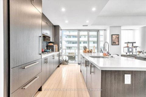 Photo 11 at 323 - 29 Queens Quay E, Waterfront Communities C8, Toronto