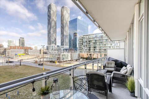 Photo 26 at 323 - 29 Queens Quay E, Waterfront Communities C8, Toronto