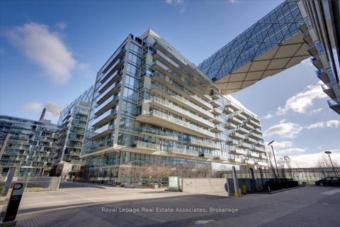 Photo 39 at 323 - 29 Queens Quay E, Waterfront Communities C8, Toronto