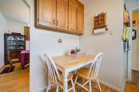 Photo 6 at 25 Strode Drive, Eglinton East, Toronto