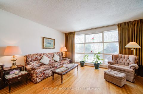 Photo 11 at 25 Strode Drive, Eglinton East, Toronto