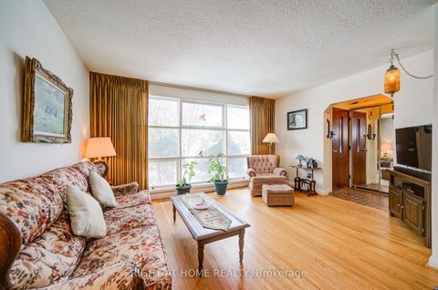 Photo 13 at 25 Strode Drive, Eglinton East, Toronto