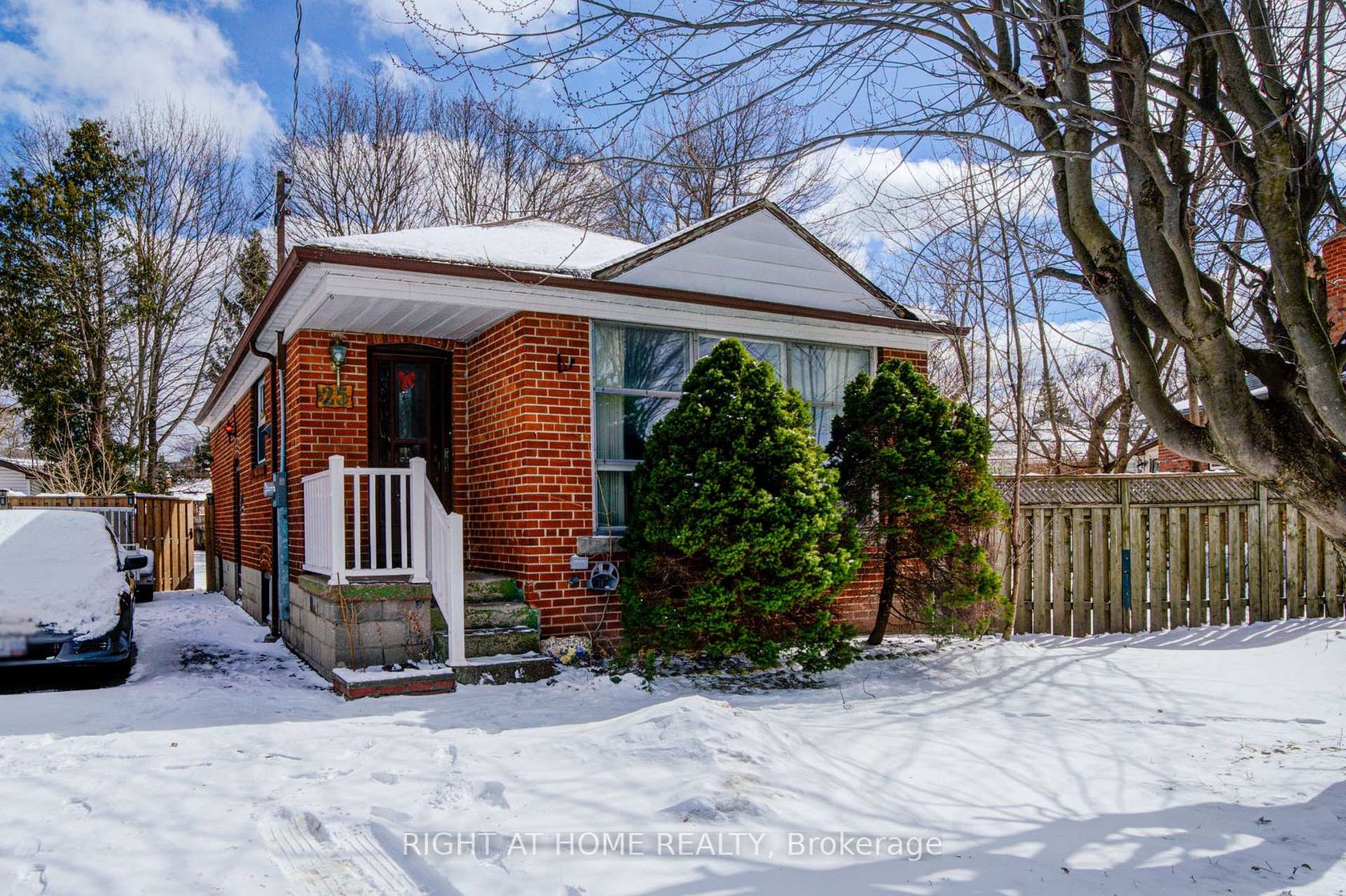 25 Strode Drive, Eglinton East, Toronto 