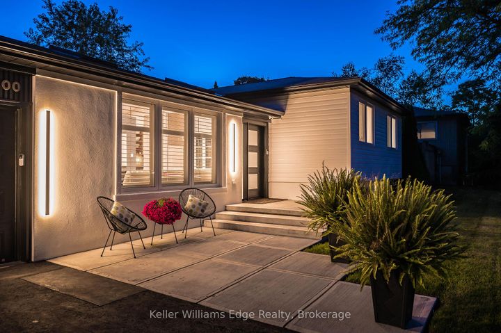 Photo 5 at 400 Sunset Drive, WO West, Oakville