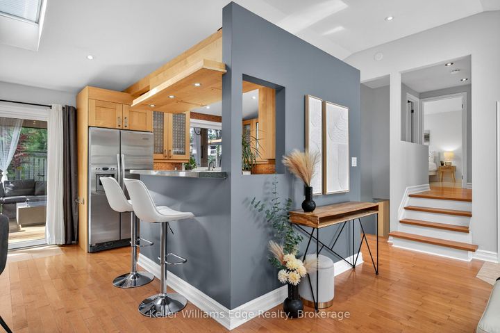 Photo 17 at 400 Sunset Drive, WO West, Oakville