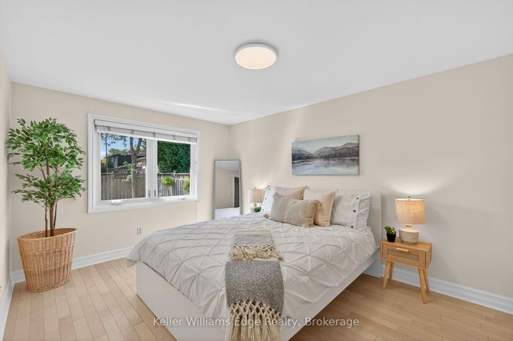 Photo 19 at 400 Sunset Drive, WO West, Oakville