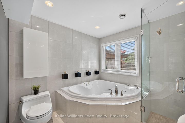 Photo 21 at 400 Sunset Drive, WO West, Oakville