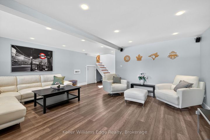 Photo 27 at 400 Sunset Drive, WO West, Oakville