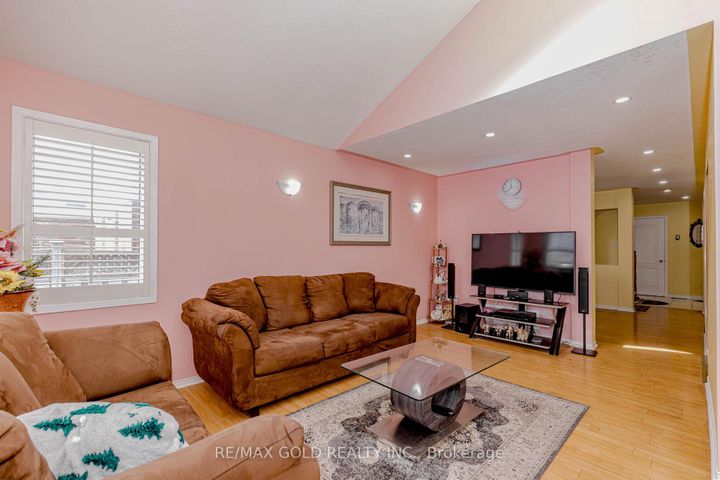 Photo 5 at 153 Cordgrass Crescent, Wellington, Brampton
