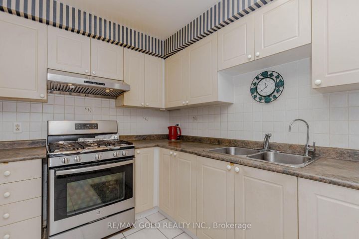 Photo 8 at 153 Cordgrass Crescent, Wellington, Brampton