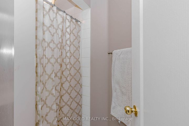 Photo 15 at 153 Cordgrass Crescent, Wellington, Brampton