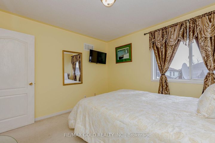 Photo 17 at 153 Cordgrass Crescent, Wellington, Brampton