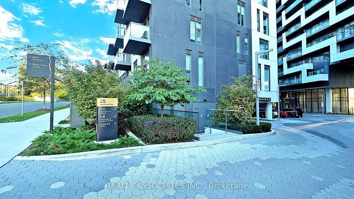 Photo 3 at 545 - 25 Adra Grado Way, Bayview Village, Toronto
