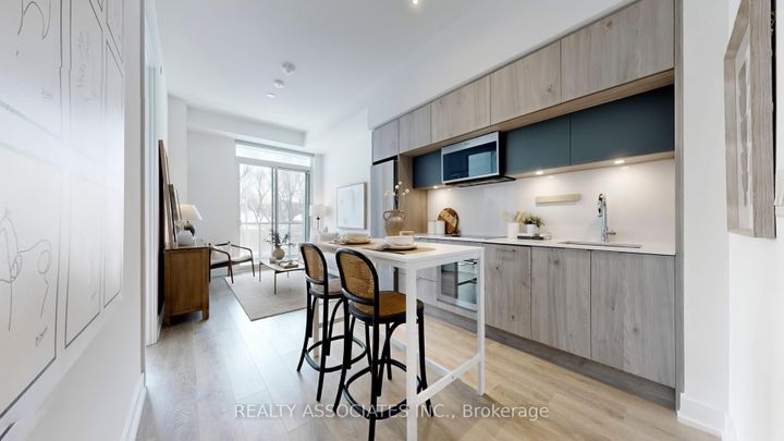 Photo 14 at 545 - 25 Adra Grado Way, Bayview Village, Toronto