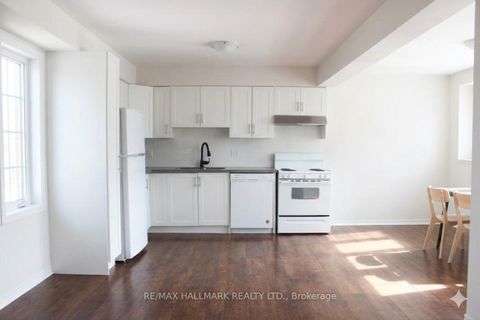 Photo 5 at 222 Broadway Avenue, Mount Pleasant East, Toronto