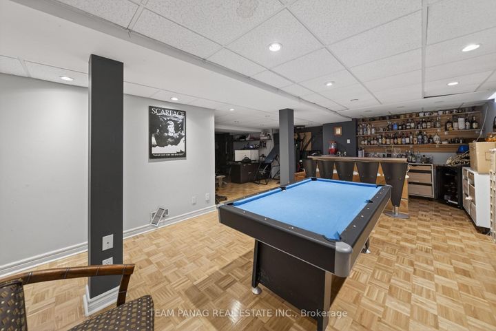 Photo 27 at 8 Deerglen Drive, Wellington, Brampton