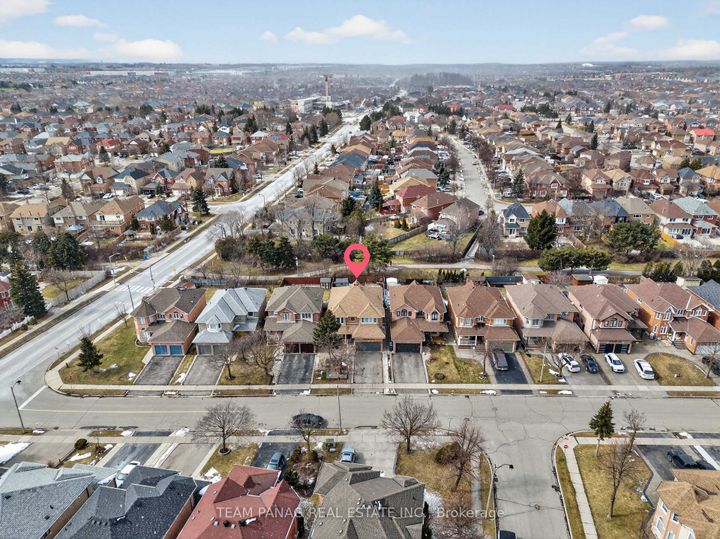 Photo 32 at 8 Deerglen Drive, Wellington, Brampton