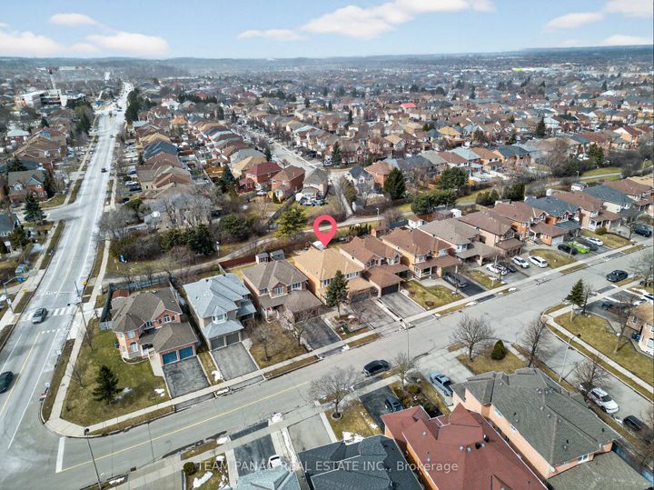 Photo 33 at 8 Deerglen Drive, Wellington, Brampton