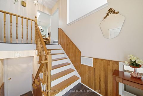 Photo 1 at 5 Austen Lane, Letitia Heights, Barrie