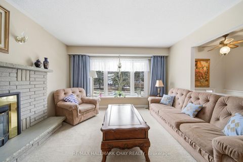 Photo 5 at 5 Austen Lane, Letitia Heights, Barrie