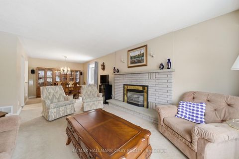 Photo 6 at 5 Austen Lane, Letitia Heights, Barrie