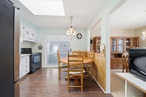 Photo 11 at 5 Austen Lane, Letitia Heights, Barrie