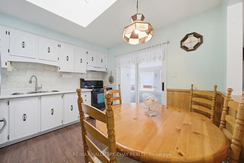 Photo 12 at 5 Austen Lane, Letitia Heights, Barrie