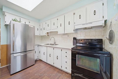 Photo 15 at 5 Austen Lane, Letitia Heights, Barrie