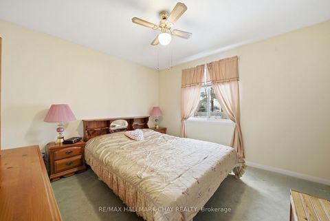 Photo 18 at 5 Austen Lane, Letitia Heights, Barrie