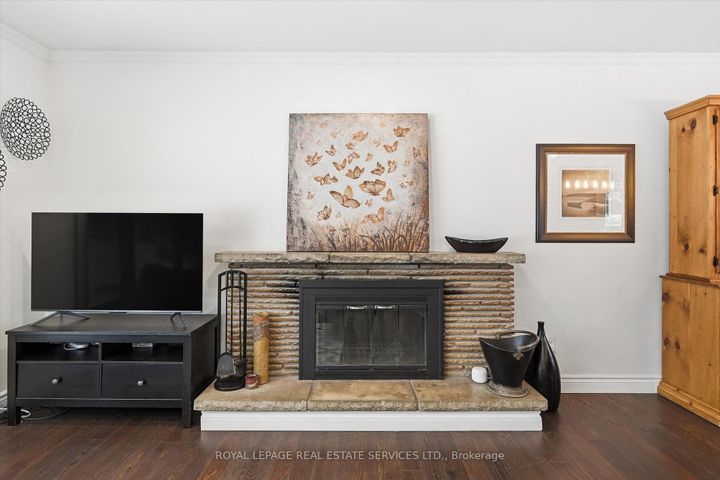 Photo 8 at 1151 Sarta Road, WO West, Oakville