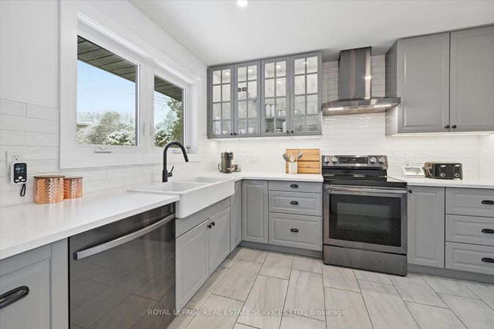 Photo 16 at 1151 Sarta Road, WO West, Oakville