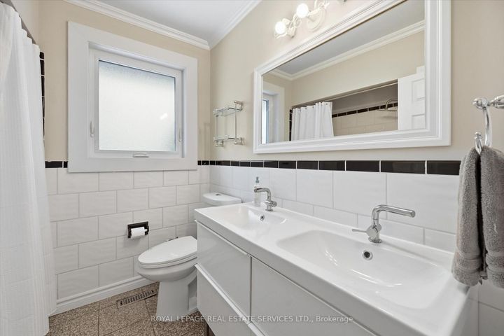 Photo 33 at 1151 Sarta Road, WO West, Oakville