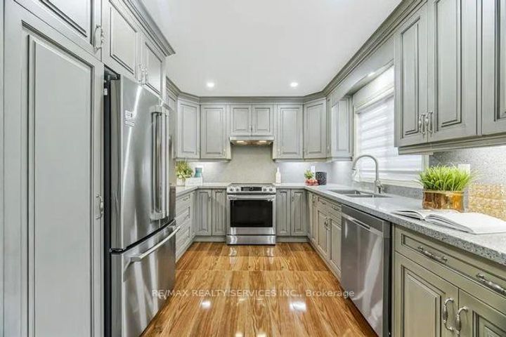 Photo 0 at 103 Starhill Crescent, Wellington, Brampton