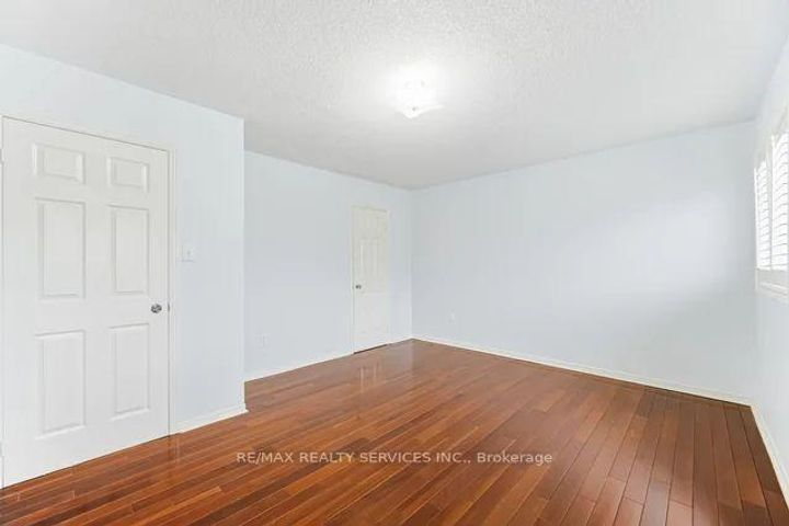 Photo 15 at 103 Starhill Crescent, Wellington, Brampton