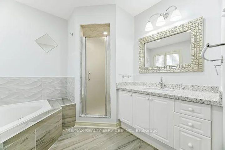 Photo 18 at 103 Starhill Crescent, Wellington, Brampton