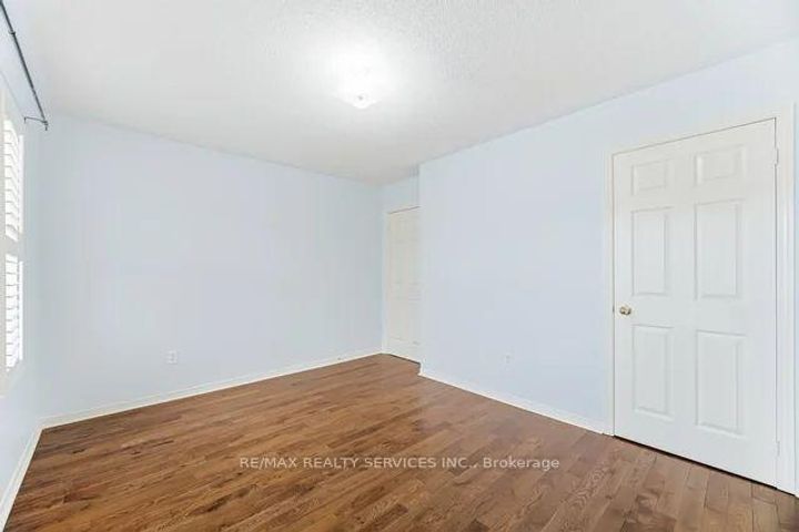 Photo 22 at 103 Starhill Crescent, Wellington, Brampton