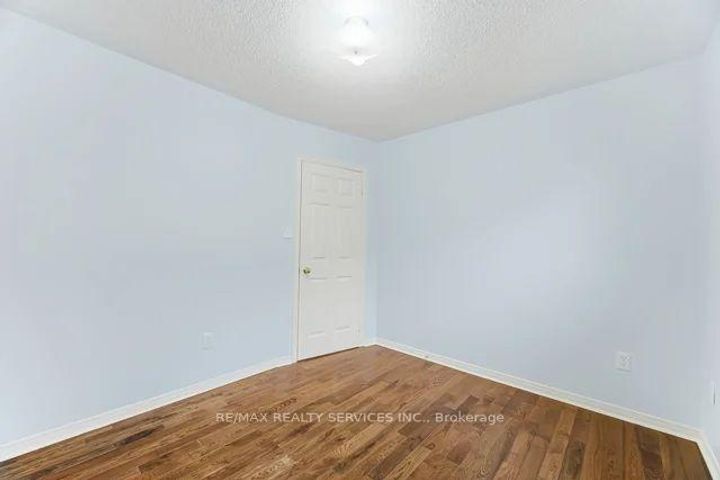 Photo 26 at 103 Starhill Crescent, Wellington, Brampton