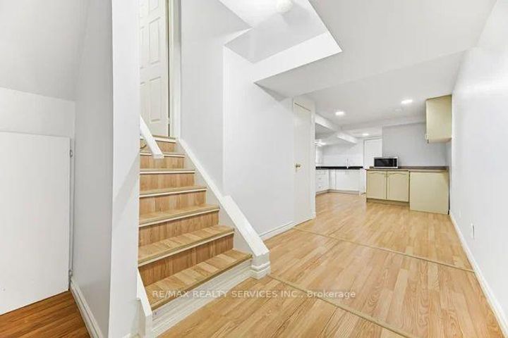 Photo 29 at 103 Starhill Crescent, Wellington, Brampton