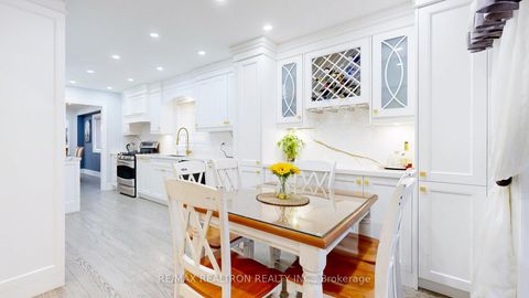 Photo 14 at 160 Carlyle Crescent, Aurora Highlands, Aurora