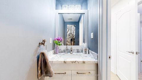 Photo 19 at 160 Carlyle Crescent, Aurora Highlands, Aurora