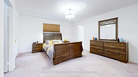 Photo 23 at 160 Carlyle Crescent, Aurora Highlands, Aurora