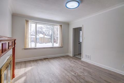 Photo 2 at 88 Westview Boulevard, Parkview, Toronto