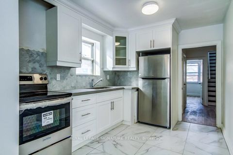 Photo 9 at 88 Westview Boulevard, Parkview, Toronto