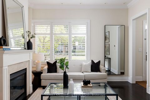 Photo 4 at 304 - 51 York Mills Road, York Mills, Toronto