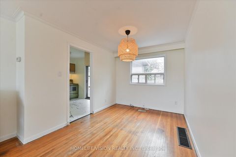 Photo 5 at 89 Tulane Crescent, Donalda, Toronto