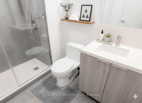 Photo 15 at 201 - 2020 Bathurst Street, Cedarvale, Toronto