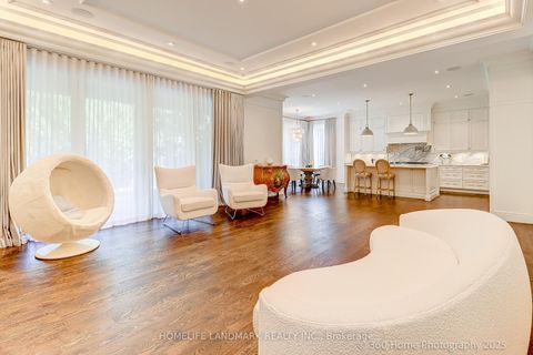 Photo 11 at 42 Foursome Crescent, Windfields, Toronto