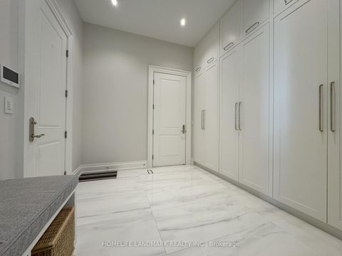 Photo 15 at 42 Foursome Crescent, Windfields, Toronto